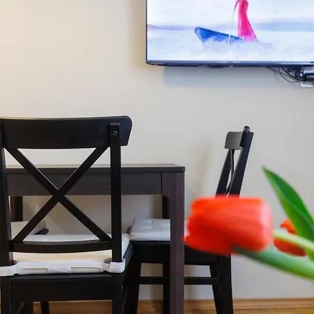 Apartment Black & White *