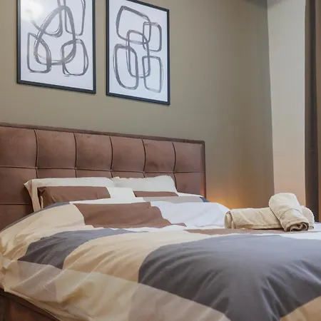 Daire Black & White *